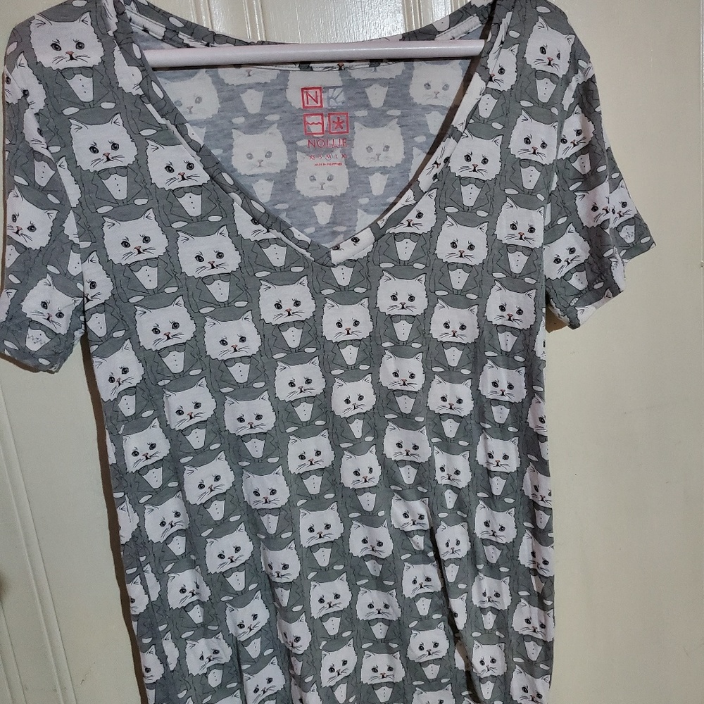 Cat Print V-Neck